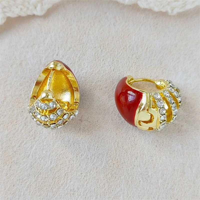 Ruby Kensington krystaløreringe