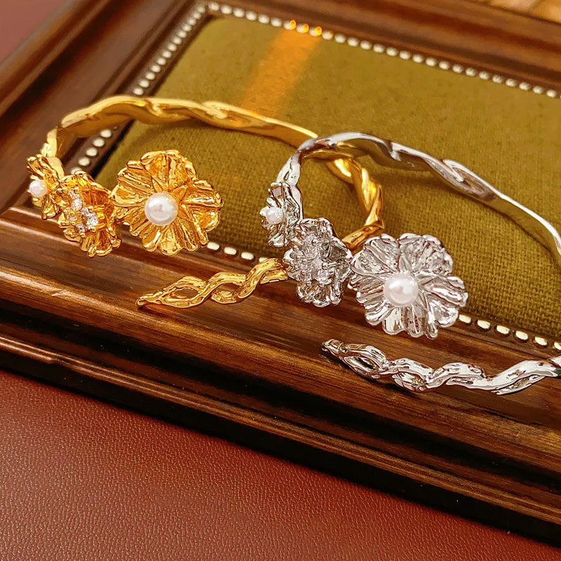 Isabella Whitmore blomsterperlearmbånd